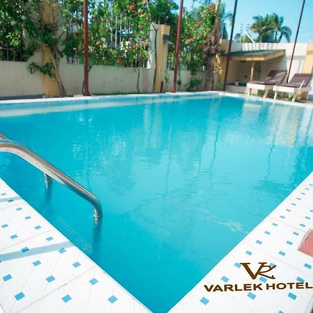 Varlek Hotel Dar es Salaam Exteriér fotografie
