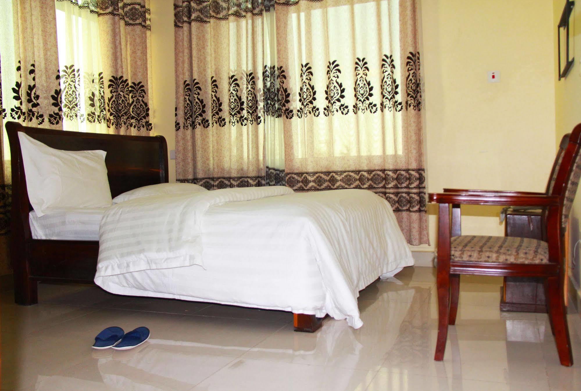 Varlek Hotel Dar es Salaam Exteriér fotografie