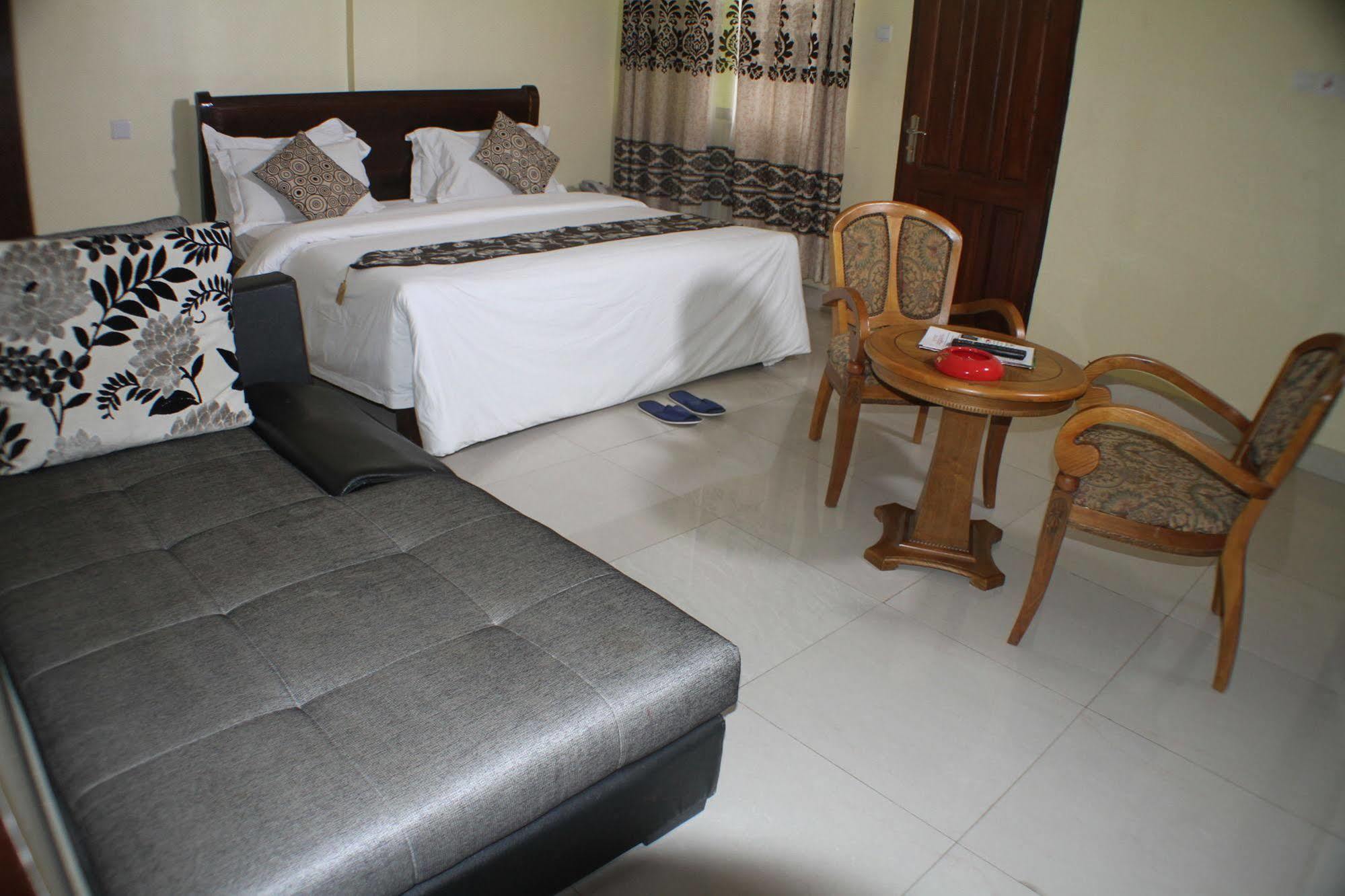 Varlek Hotel Dar es Salaam Exteriér fotografie