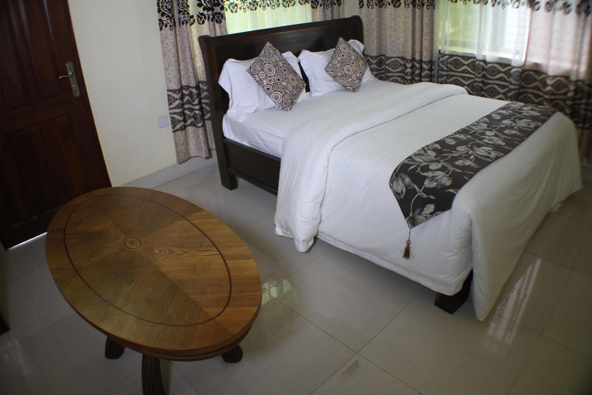 Varlek Hotel Dar es Salaam Exteriér fotografie