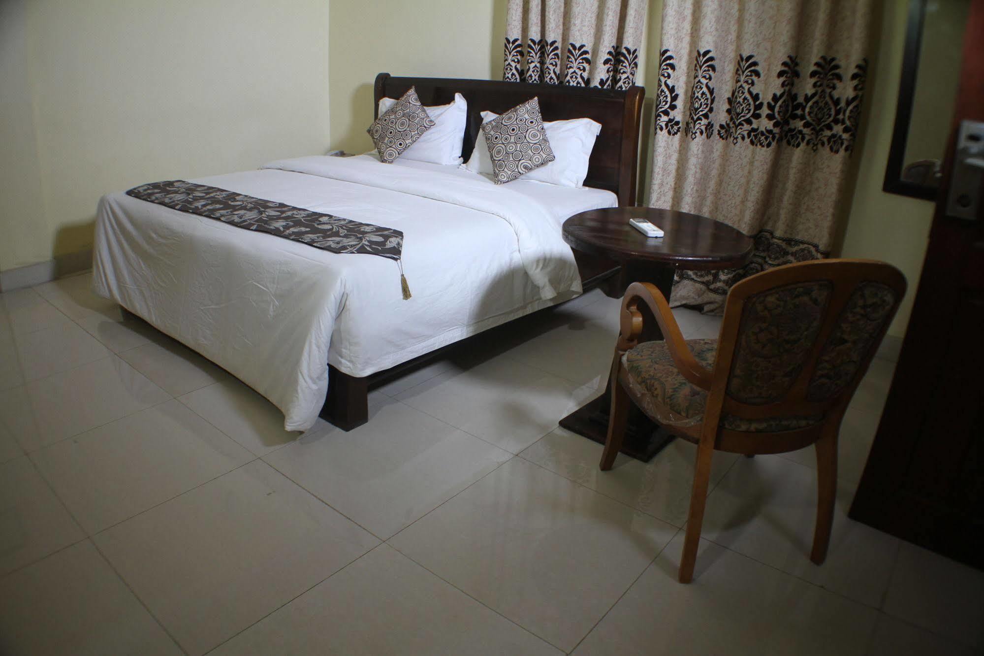 Varlek Hotel Dar es Salaam Exteriér fotografie