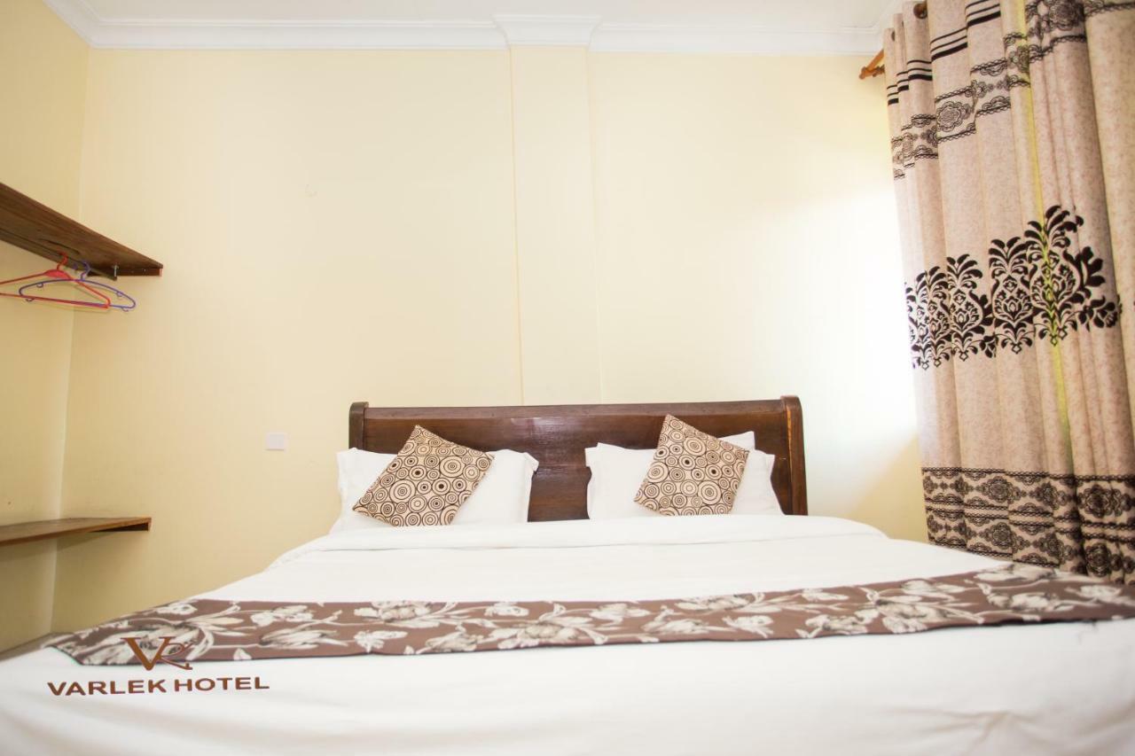 Varlek Hotel Dar es Salaam Exteriér fotografie