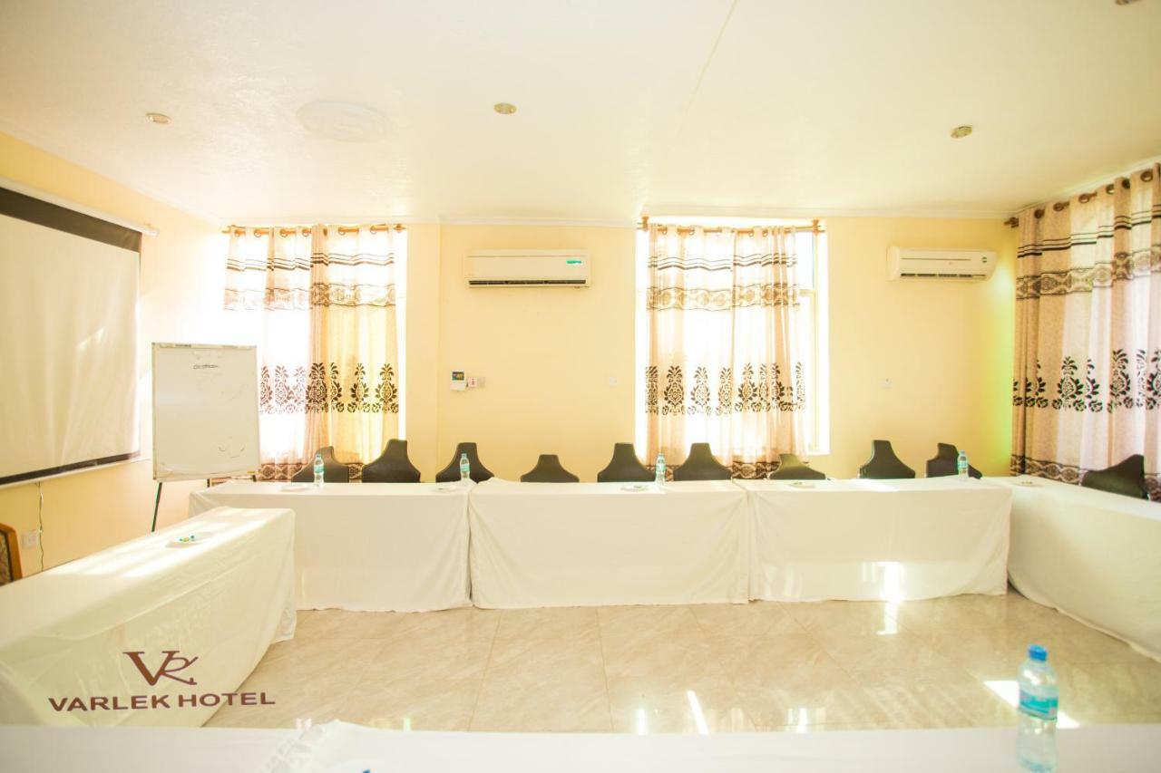 Varlek Hotel Dar es Salaam Exteriér fotografie