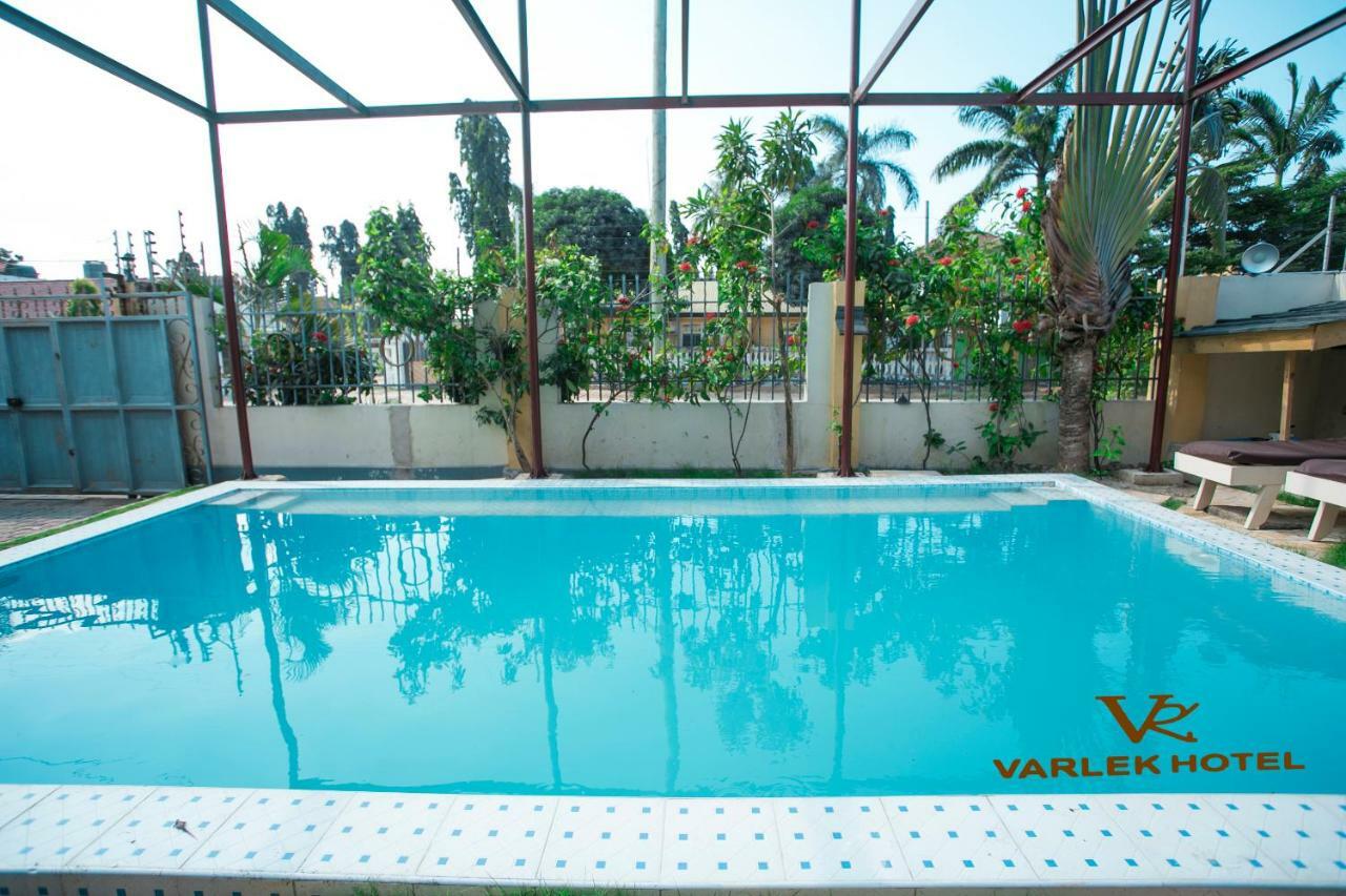 Varlek Hotel Dar es Salaam Exteriér fotografie